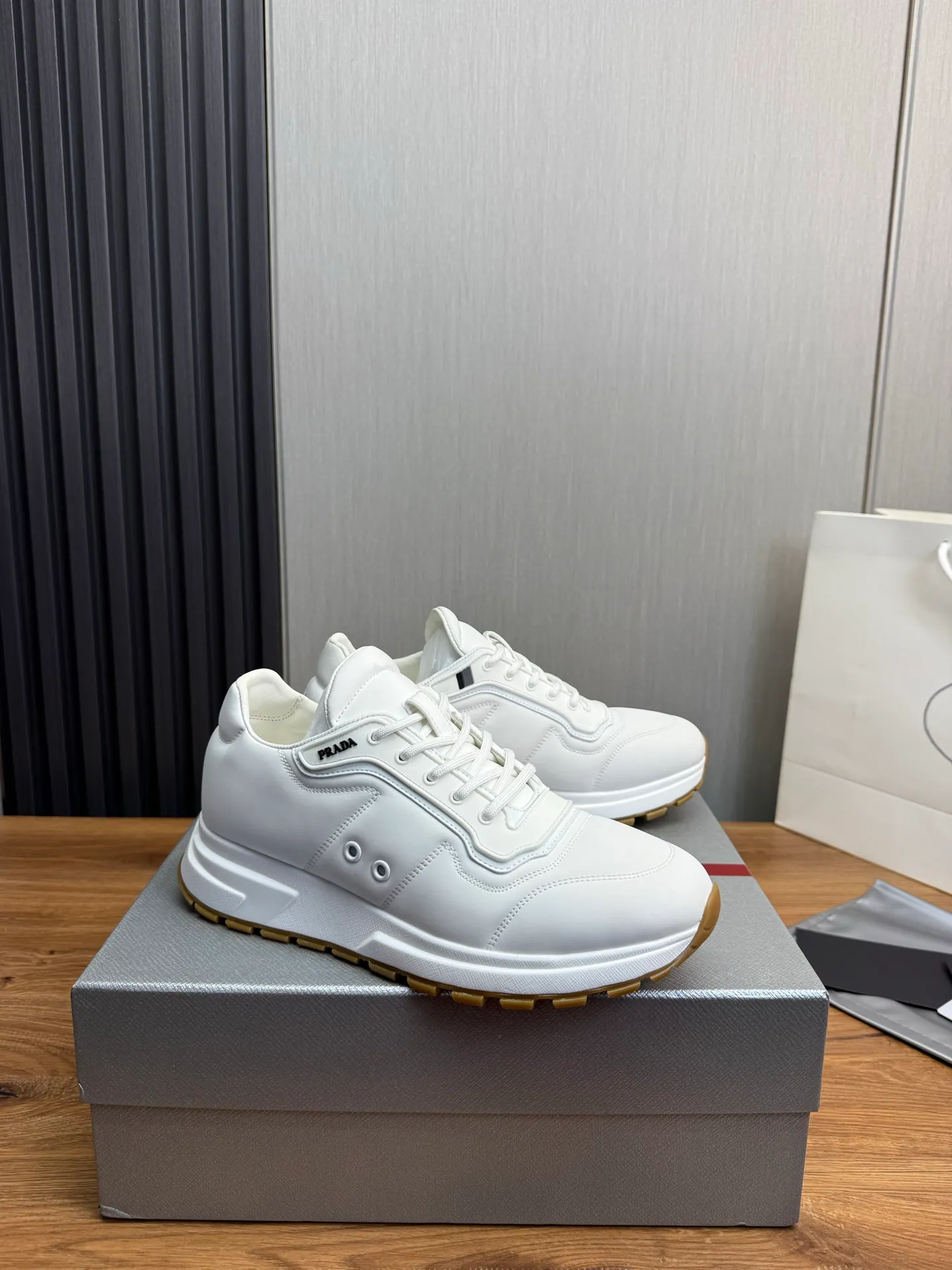Men's shoes 💰560💰 [PRADA] Popular men's shoes shipped 👏Official website synchronized ⬆️Original imported waterproof fabric + cowhide lining, 1⃣️:1⃣️reproduction, original sole, 38-45 (45. Customized, non-refundable)